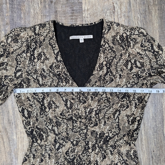 VERONICA BEARD Ried Short Sleeve VNeck Ruffle Hem Silk Dress Sz 6 Snake Print - Picture 7 of 11